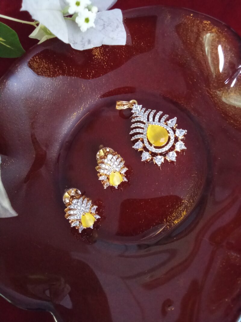 Topaz Yellow with  White Zercon Studded Locket Set