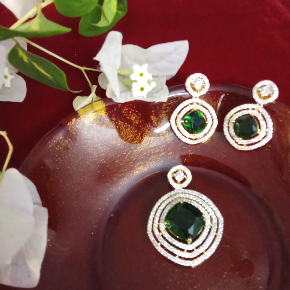 Emerald Green with White Zercon Studded Locket Set