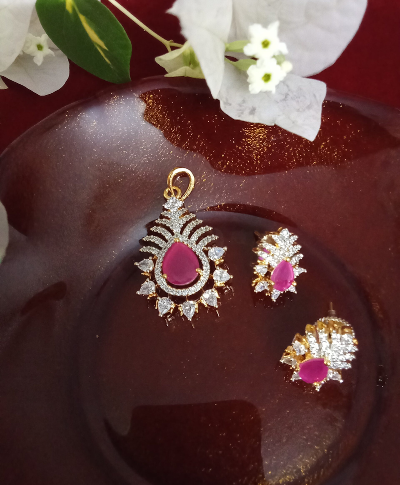 Rani Pink with  White Zercon Studded Locket Set